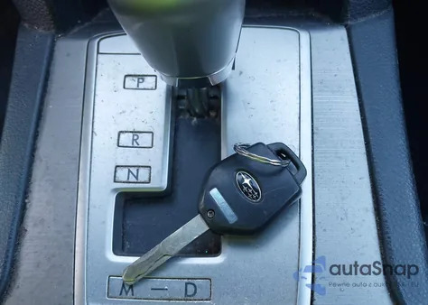 2011 Subaru Legacy 2.5I Premium из США, поврежденный, VIN 4S3BMBC62B3241326